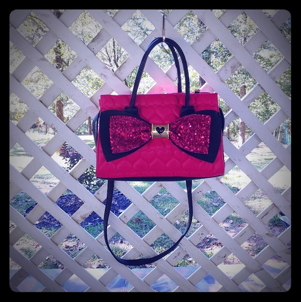 Betsey Johnson 🔥hot 🔥 pink bow purse